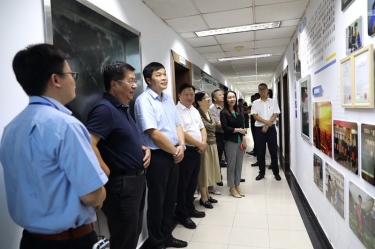 浙江省政协工会界别组来新利体育调研新时代工匠培育工作