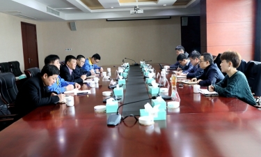 【要闻】平湖市委常委、副市长戴振一行莅临新利体育调研指导