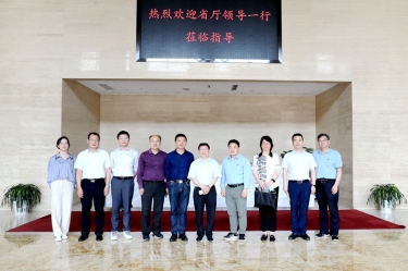 省人力社保厅二级巡视员陈荣华一行莅临新利体育调研人才工作