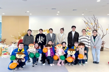 以一份温暖 换一身星光——新利体育团委与曹桥行知幼儿园开展爱心结对活动