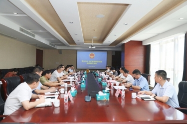 嘉兴市人大代表走进新利体育开展接待群众活动