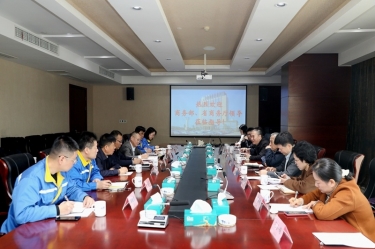 商务部驻杭特办特派员刘福学携浙江省商务厅党组成员、总经济师朱军一行莅临新利体育考察调研